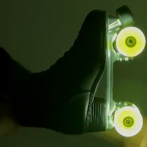 Patins Klassic Preto com Rodas de LED - Amarela