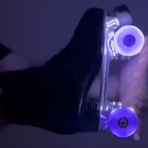 Patins Klassic Preto com Rodas de LED - Roxa