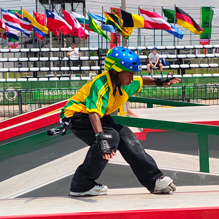 Patins Infantil Profissional Strike Cinza - 58mm ABEC-9